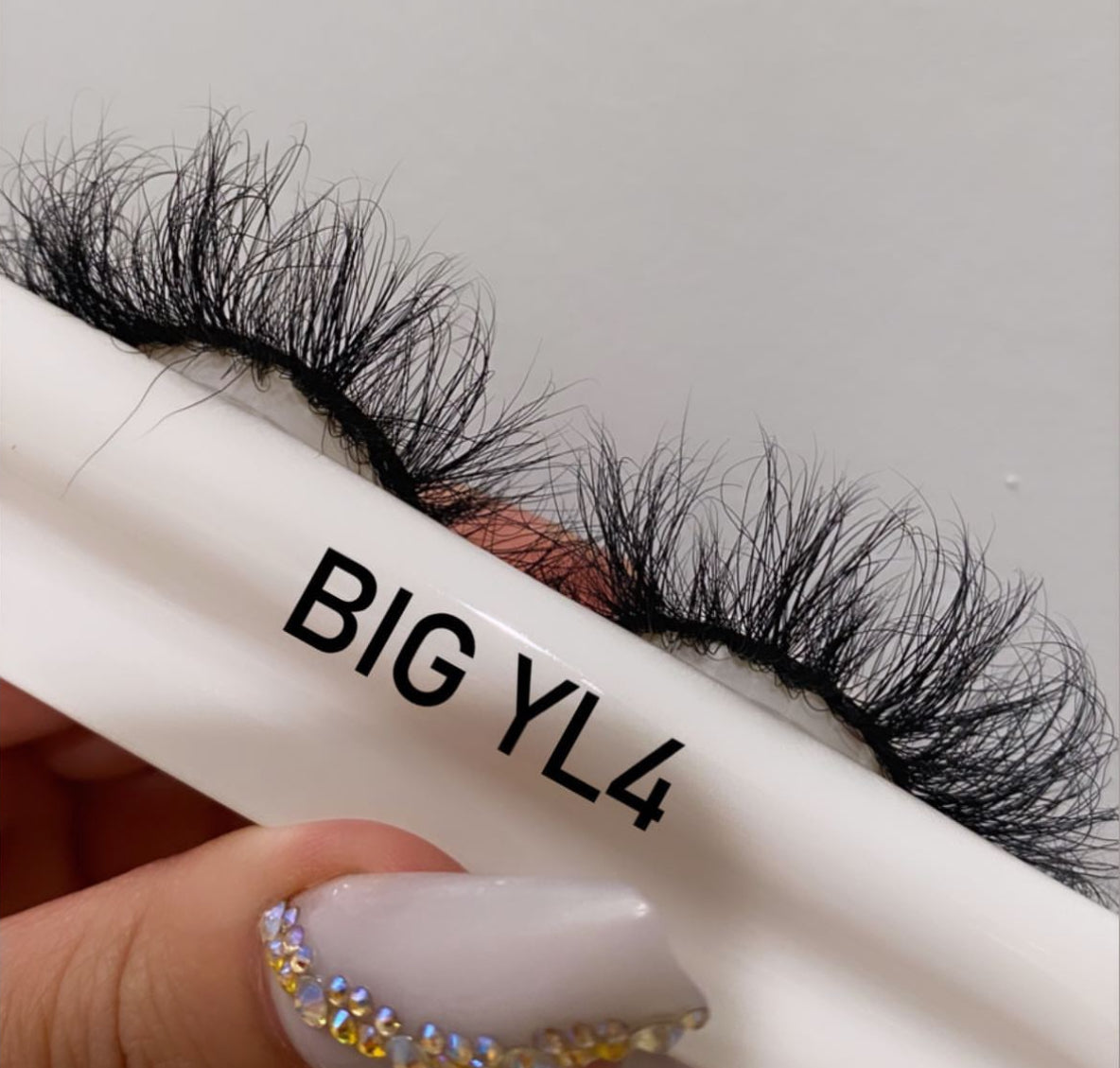Big Yl4 “ 25MM” -DISCONTINUED🔜 - Yalordelashesllc